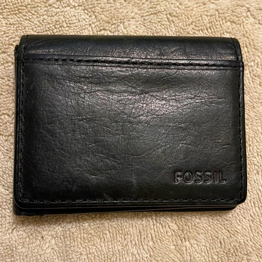 Fossil wallet
